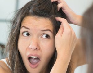 Estos factores influyen en el proceso de encanecimiento del cabello.